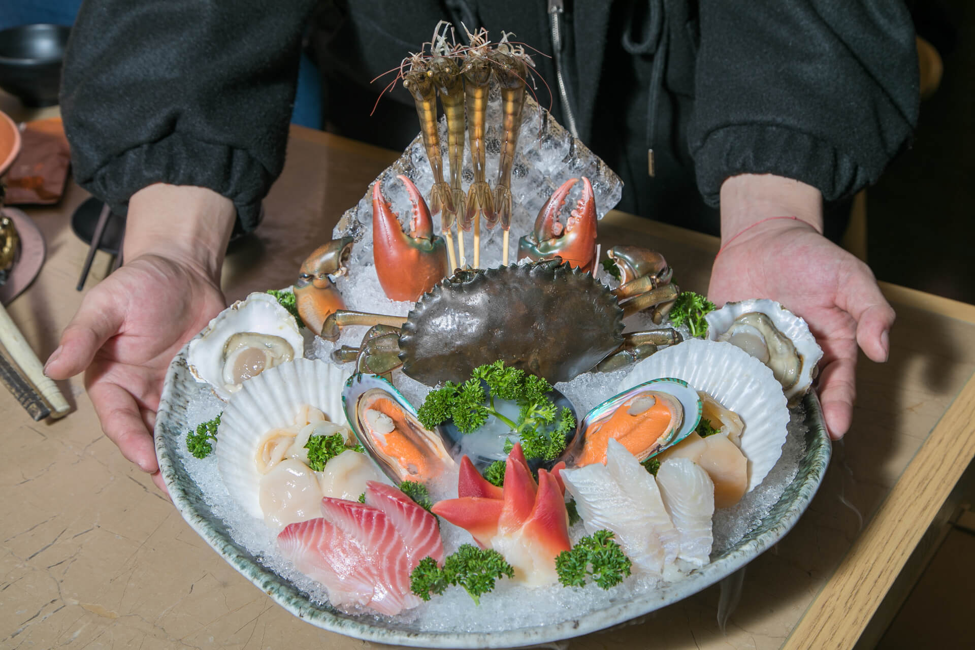 Lovepik_com-500965739-seafood-platter